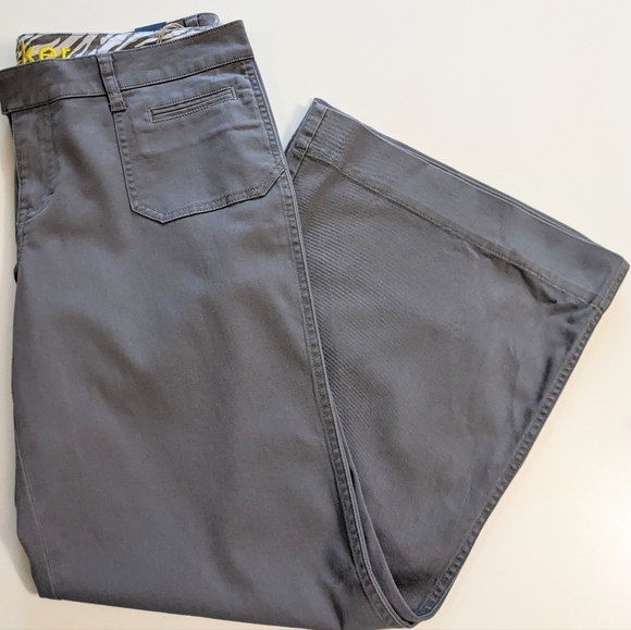 DELIA*S, Vintage Y2K, Bleeker Flared Khakis, Gray, Size 13/14 Petite. - Picture 4 of 11